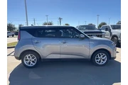 $14987 : Kia Soul 2024 S 4dr Crossove thumbnail