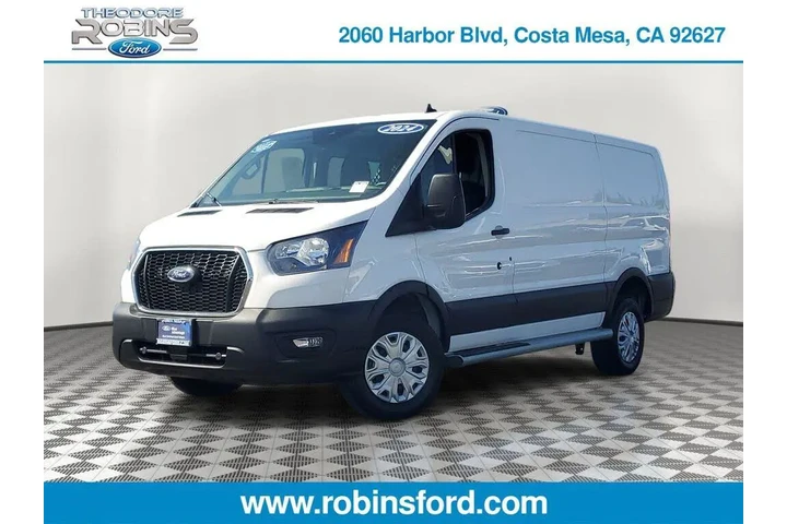 $32994 : Ford Transit 2024 250 3dr SW image 1