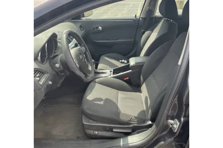 $3800 : 2011 Malibu LT image 10