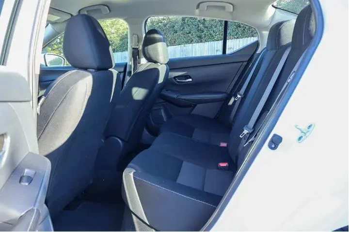 $17388 : Nissan Sentra 2023 SV 4dr Se image 9