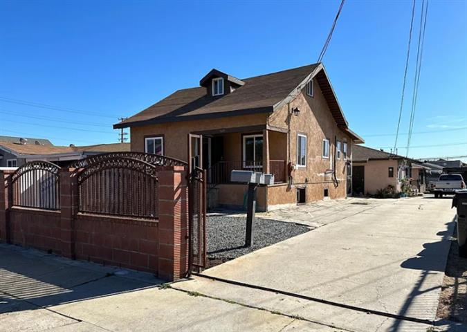 $2100 : This 3 bed room home is the image 1