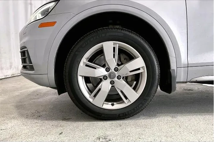 $18771 : Audi Q5 2019 AWD quattro Pre image 6