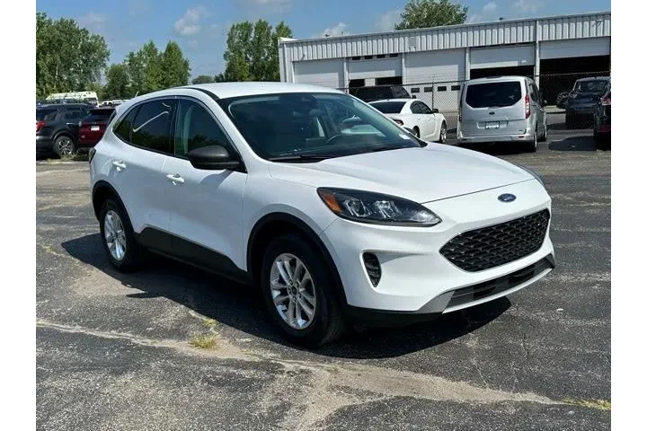 $22900 : Ford Escape 2022 AWD SE 4dr image 2
