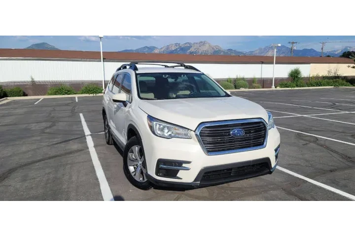 $25300 : 2022 Ascent Premium 7-Passeng image 3