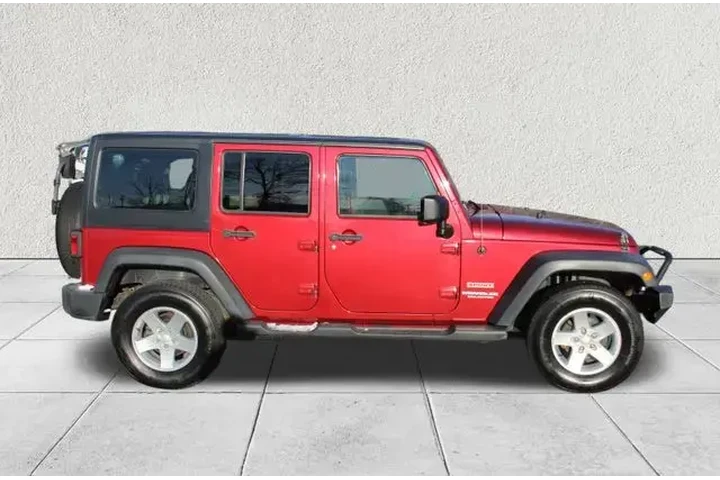 $9990 : Jeep Wrangler Unlimited 2012 image 7