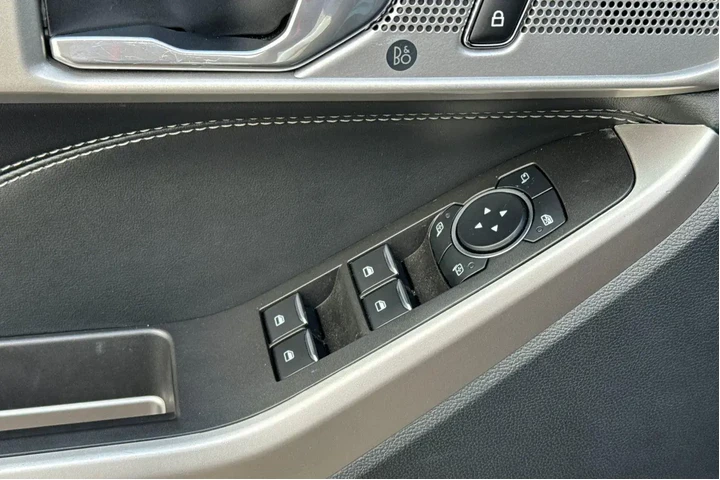 $33120 : Ford Explorer 2023 AWD XLT 4 image 10