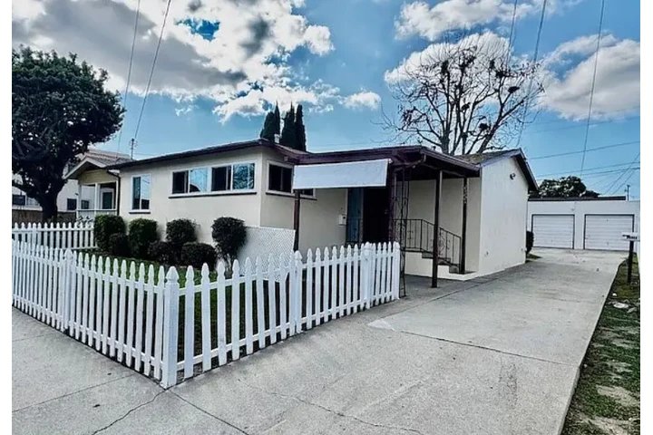 $1600 : FOR LEASE Eshelman Ave, Lomita image 1