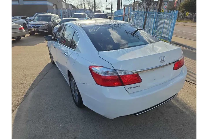 $10500 : 2014 Accord LX image 6