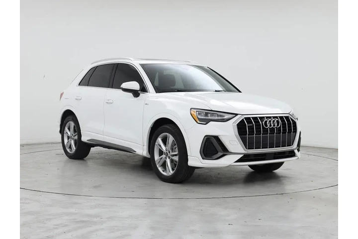 $25998 : Audi Q3 2022 AWD quattro S l image 1