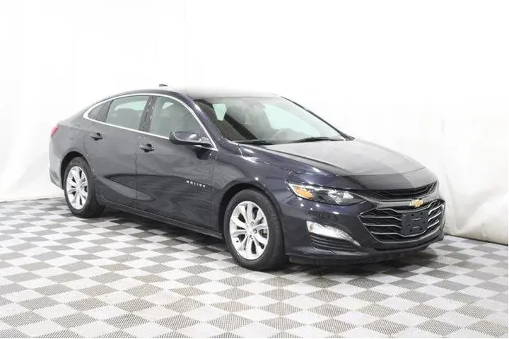 $20988 : Chevrolet Malibu 2023 LT 4dr image 1