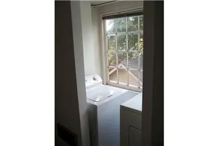 $710 : Rental property with 1 bedro image 8