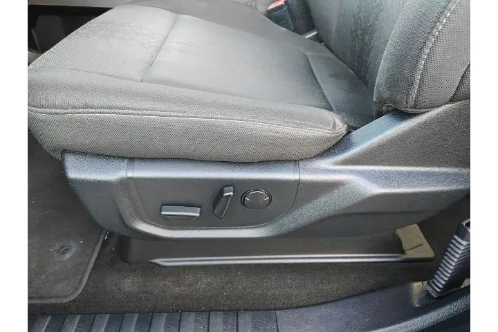 $28015 : Ford F-150 2019 4x2 XL 4dr S image 7