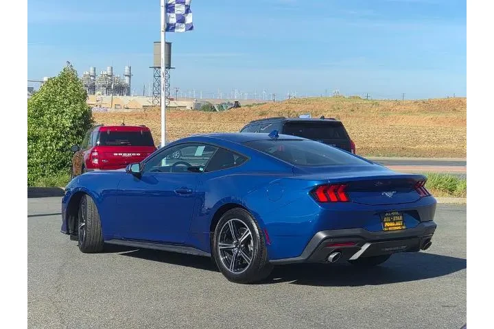 $32900 : Ford Mustang 2024 EcoBoost P image 6