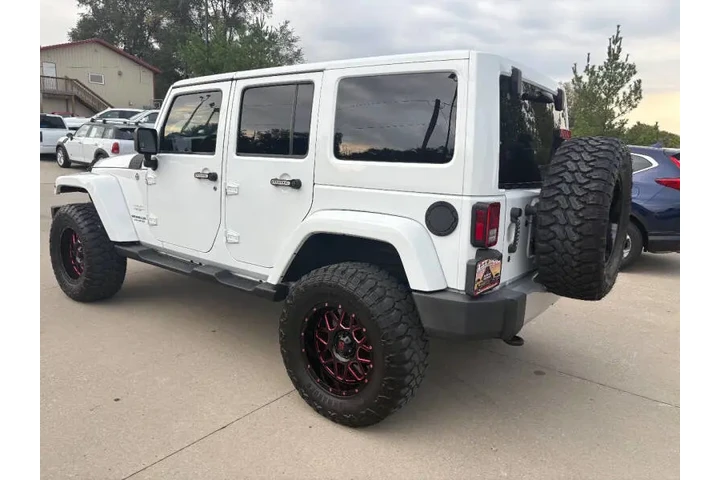 $16950 : 2015 Wrangler Unlimited Sahara image 7