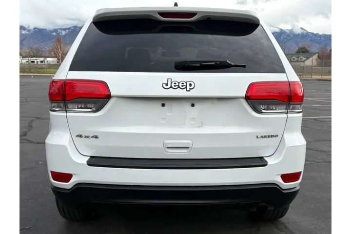 $11900 : 2016 Grand Cherokee Laredo image 9