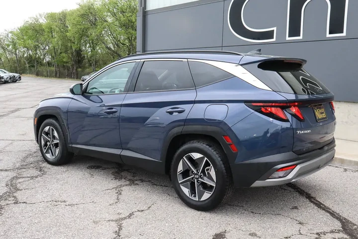 $22788 : 2025 Tucson SEL FWD image 6