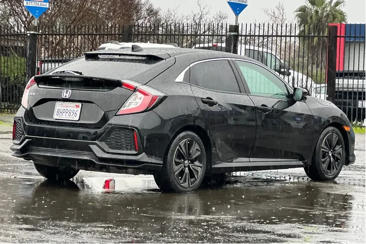$17400 : Honda Civic 2018 EX 4dr Hatc image 4
