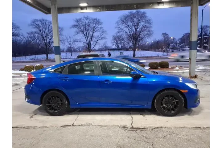 $18942 : Honda Civic 2017 LX 4dr Seda image 2