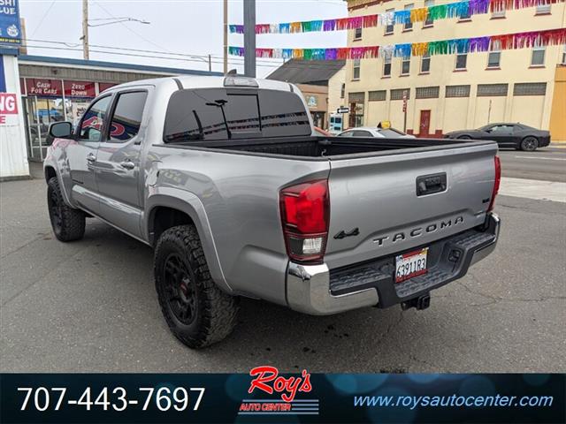 2018 Tacoma SR5 4WD Truck image 6