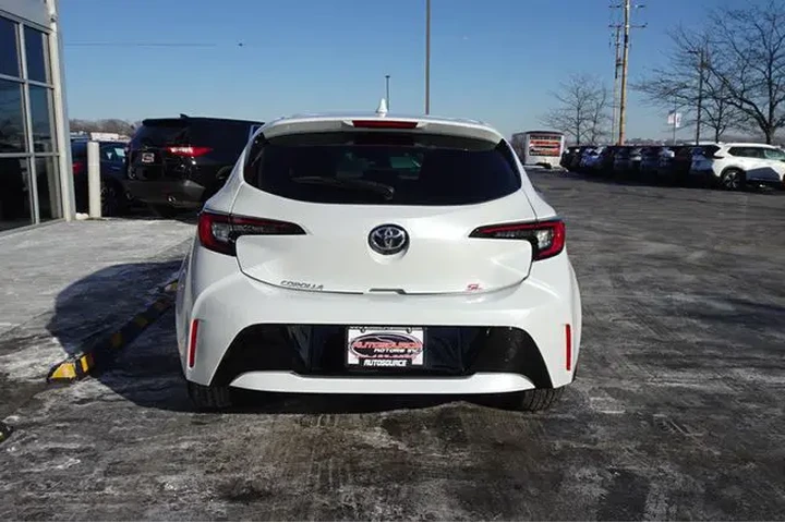 $18999 : 2023 Corolla Hatchback image 7