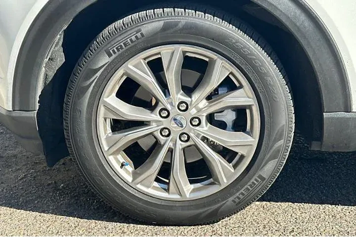 $18995 : Ford Explorer 2020 Limited 4 image 6