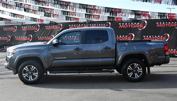 $28770 : Tacoma TRD Sport Pickup 4D 5 image 4