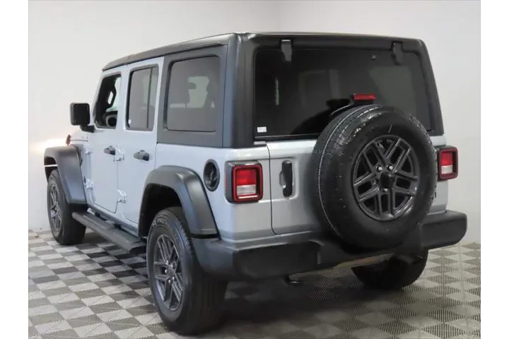 $28869 : Jeep Wrangler 2024 4x4 Sport image 3