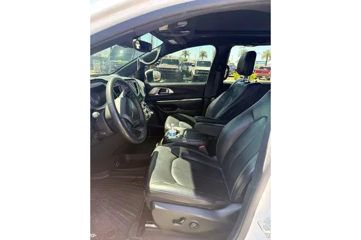 $23356 : Chrysler Pacifica 2023 Touri image 4