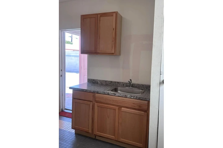 $1600 : Rento estudio image 2