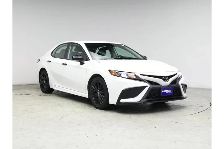 $25998 : Toyota Camry 2022 AWD SE 4dr image 1