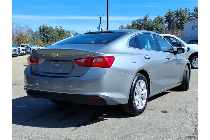 $16550 : Chevrolet Malibu 2024 LT 4dr image 4