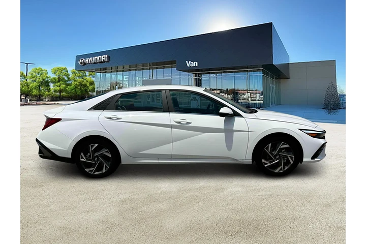 $21001 : Hyundai ELANTRA 2025 Limited image 9