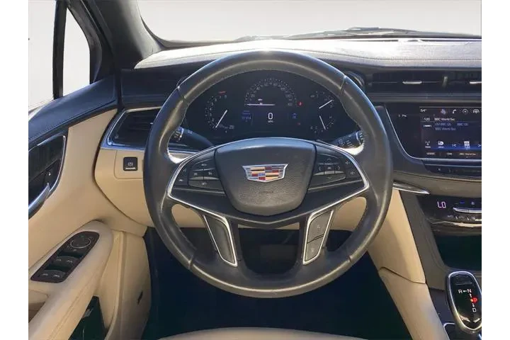 $17000 : Cadillac XT5 2017 4dr SUV image 2