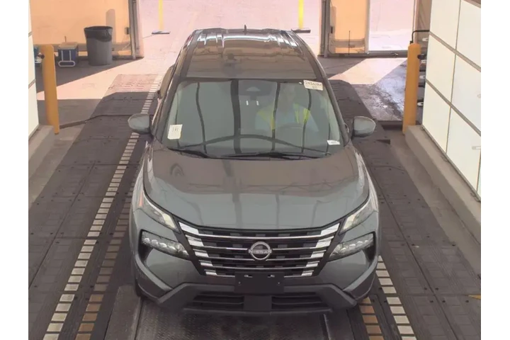 $21493 : Nissan Rogue 2024 AWD SV 4dr image 2