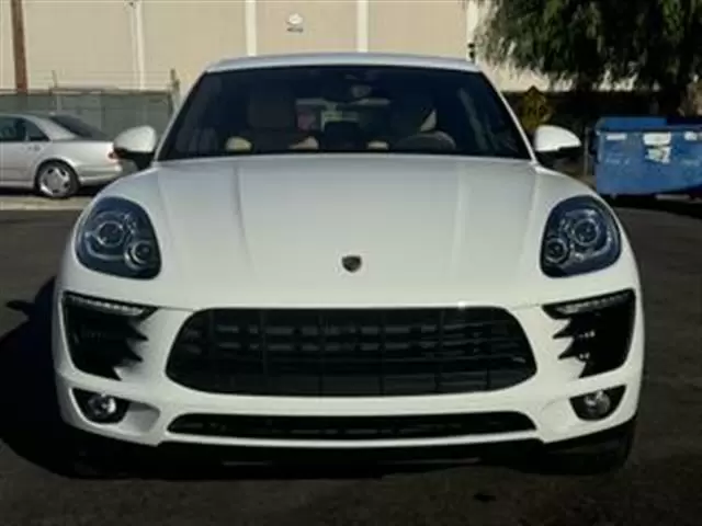 $32990 : 2018 PORSCHE MACAN2018 PORSCH image 9