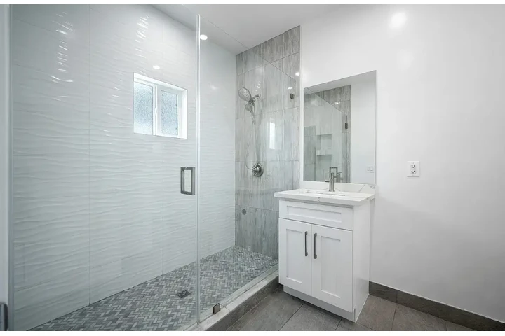 $3500 : 3 bedroom house available image 9