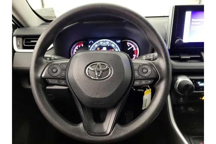 $26998 : Toyota RAV4 2024 AWD LE 4dr image 10