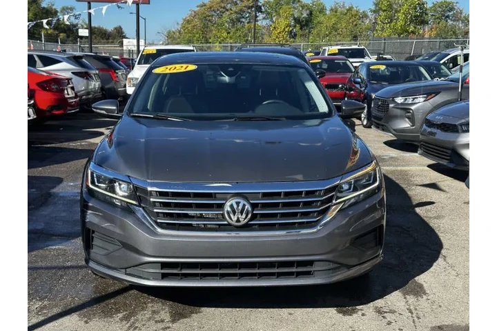 $16995 : 2021 Passat SE image 4