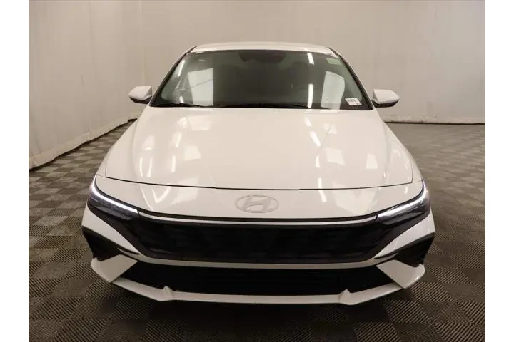 $21268 : Hyundai ELANTRA 2026 SE 4dr image 4