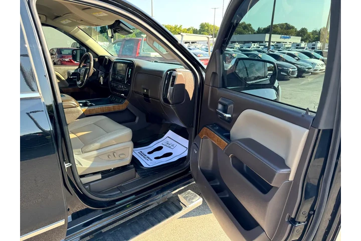 $17980 : 2018 GMC Sierra 1500 4WD Crew image 8