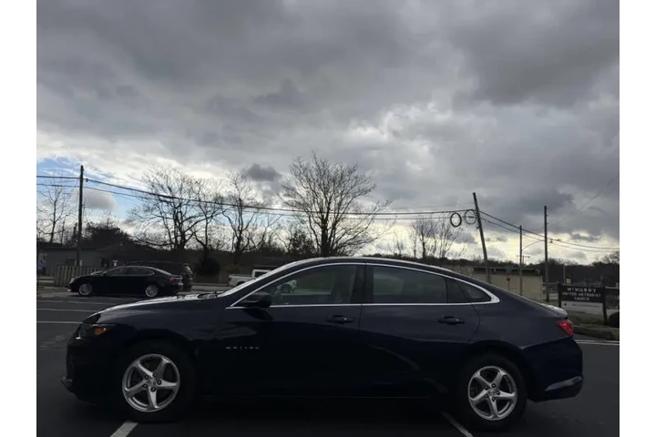 $8999 : 2018 Malibu LS image 5