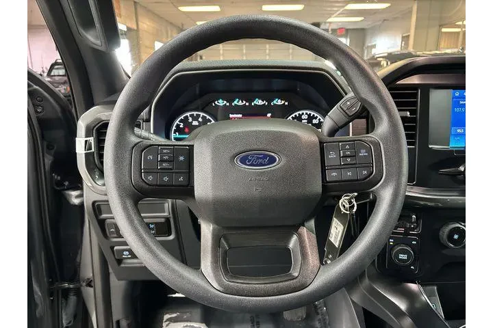 $37999 : Ford F-150 2023 4x4 XL 4dr S image 5