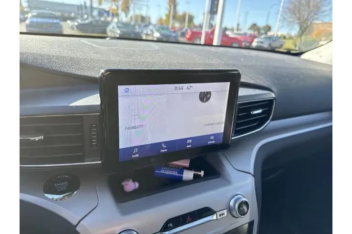 $32893 : Ford Explorer 2023 AWD XLT 4 image 4