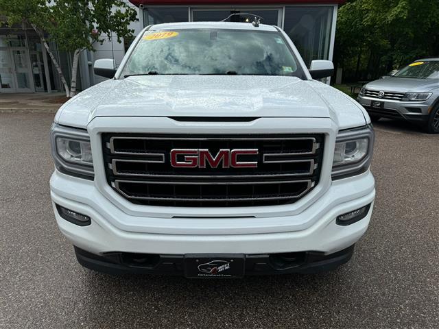 $22998 : 2019 GMC Sierra 1500 Limited image 3