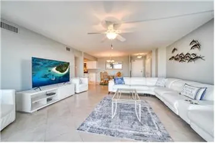 $2800 : Rental property with 2 bedro image 7