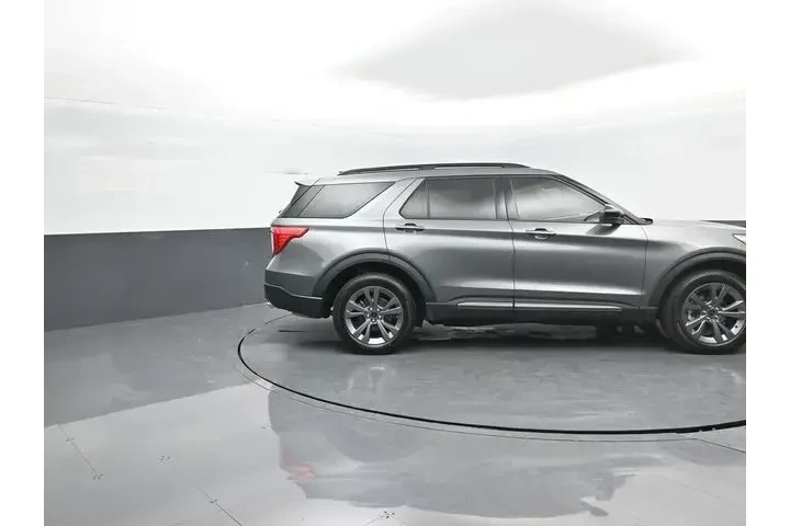 $35617 : Ford Explorer 2024 AWD XLT 4 image 8