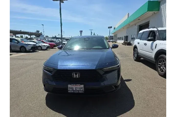 $26900 : Honda Accord 2024 EX 4dr Sed image 2