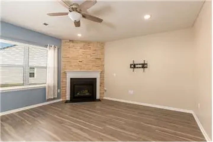 $2600 : Rental property with 4 bedro image 5