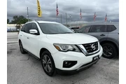 $9300 : 2018 Pathfinder Platinum thumbnail
