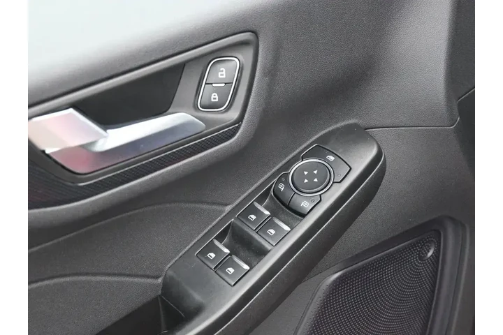 $24305 : Ford Escape 2024 ST-Line 4dr image 10